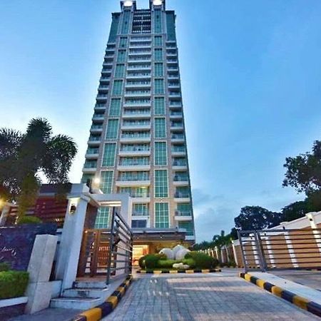 Padgett Place Prime Suites Cebu Екстер'єр фото