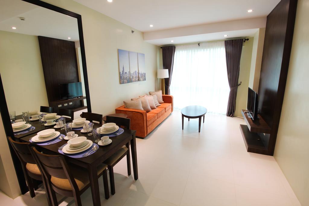 Padgett Place Prime Suites Cebu Екстер'єр фото