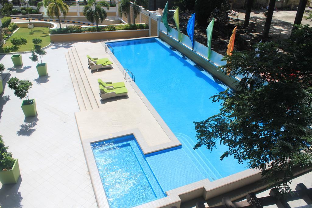 Padgett Place Prime Suites Cebu Екстер'єр фото