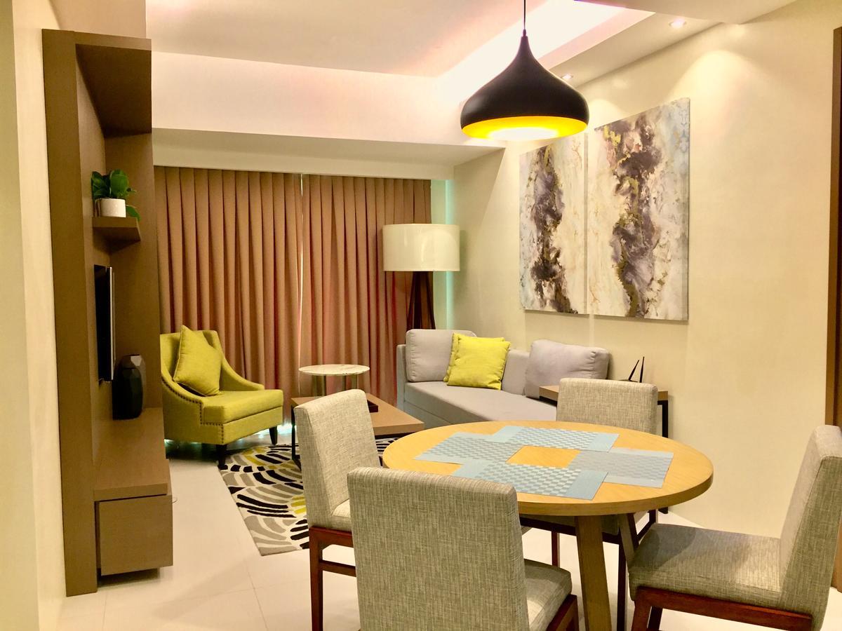 Padgett Place Prime Suites Cebu Екстер'єр фото