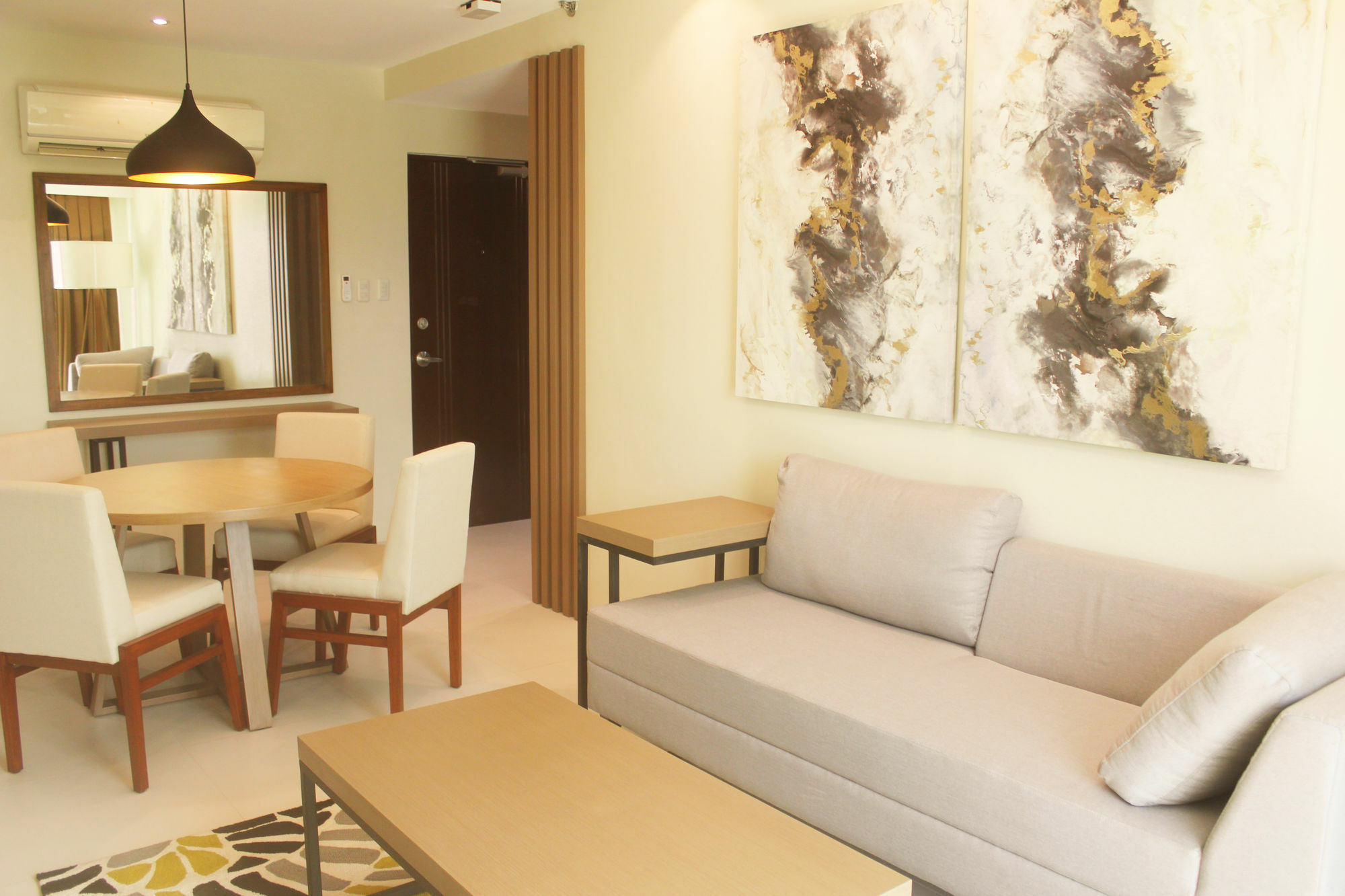 Padgett Place Prime Suites Cebu Екстер'єр фото