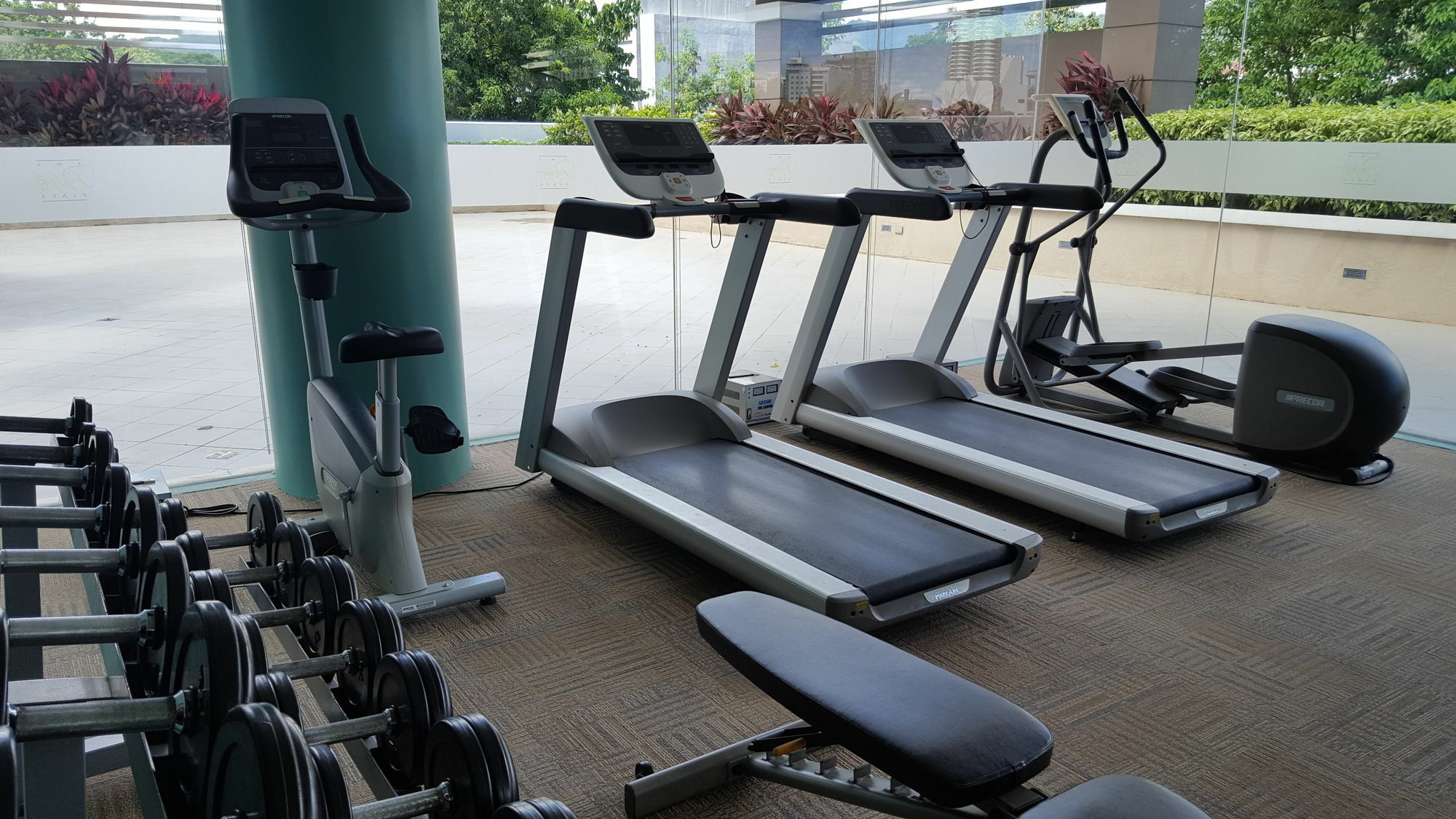 Padgett Place Prime Suites Cebu Екстер'єр фото