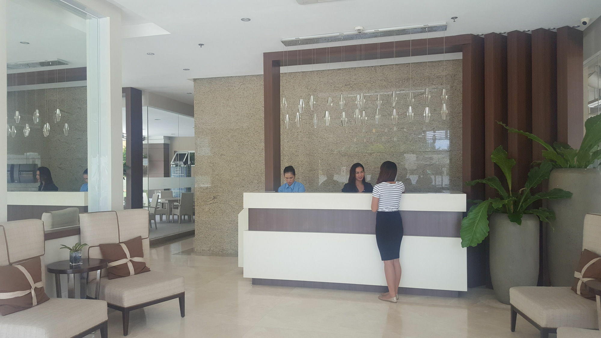 Padgett Place Prime Suites Cebu Екстер'єр фото